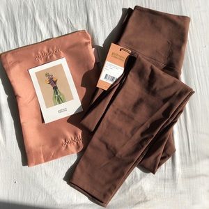 VALLEY Girlfriend Collective Leggings NWT